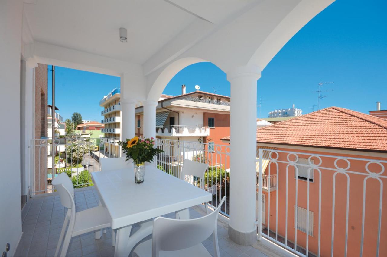 Residence Hotel Alba Palace Alba Adriatica Eksteriør bilde